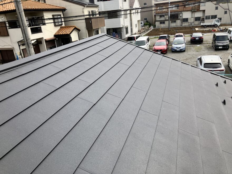 ガルバニウム金属屋根　葺き替え工事
